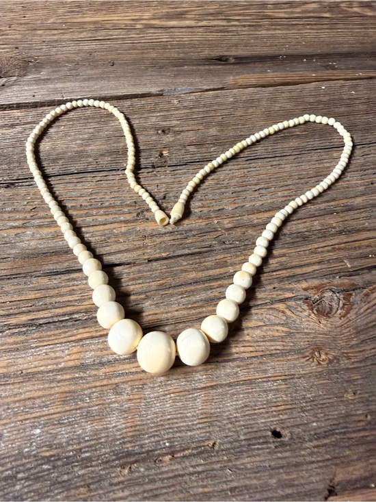 The Unbranded Brand Jewelry - Vintage 1950s Ivory Beaded Necklace - Women Jewelry
